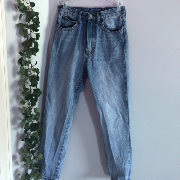 ☆ brandy melville jane light wash jeans - Picture 3 of 4